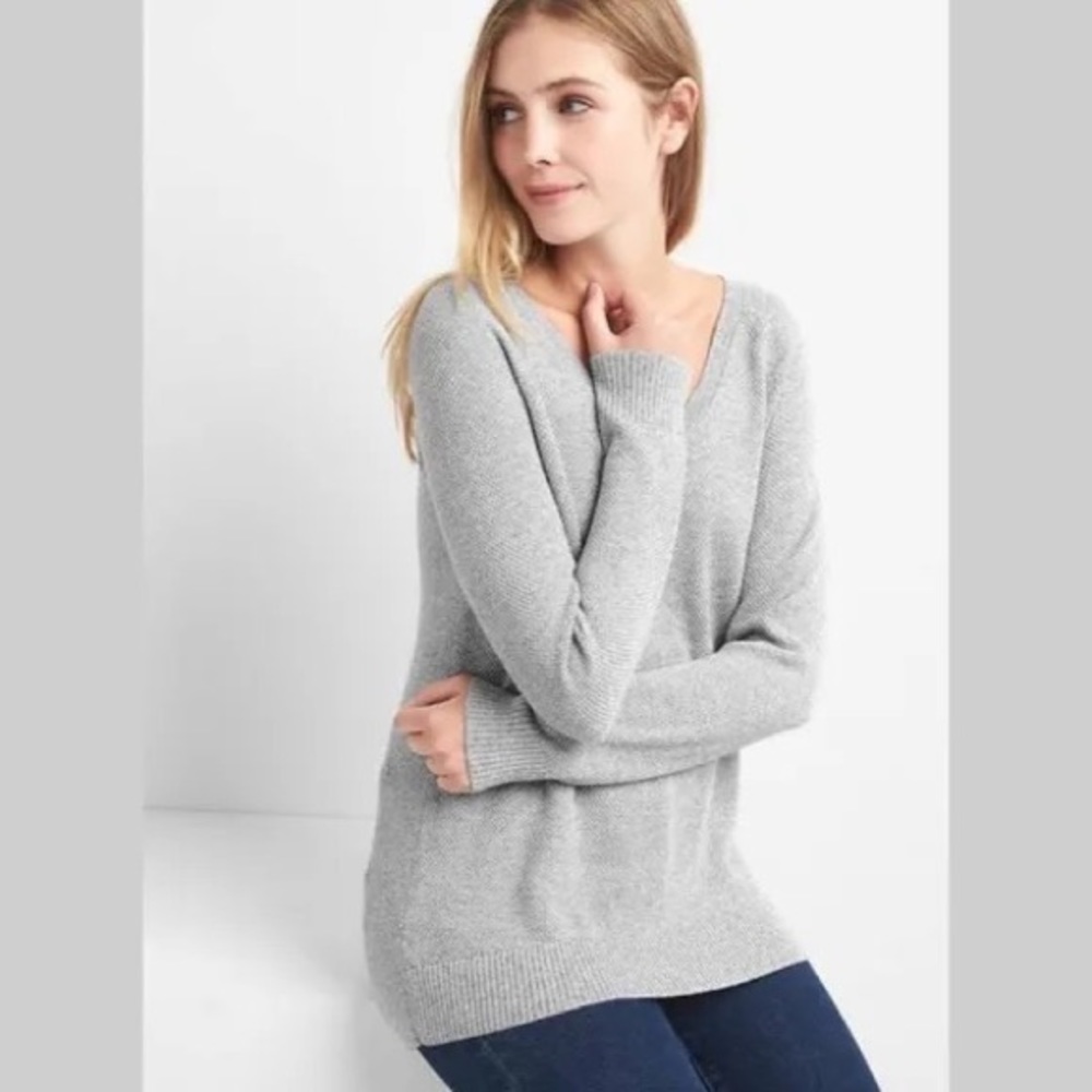 GAP Silver Sparkle V Neck Sweater